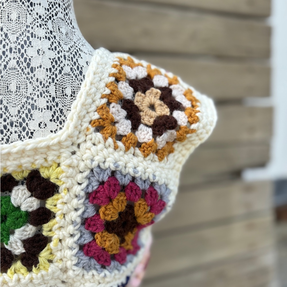 Boho Crochet Granny Square Vest – Handmade from Vintage Afghan - Picture 11 of 11